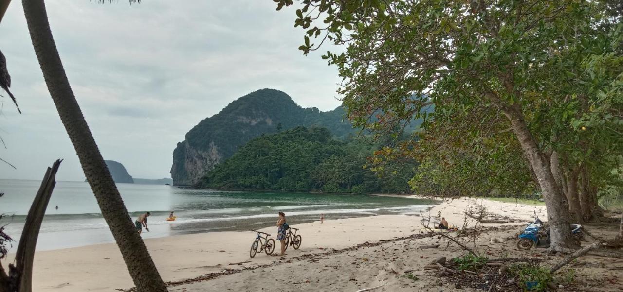 Bamboo Hut Bangalow Ко Моок Екстериор снимка