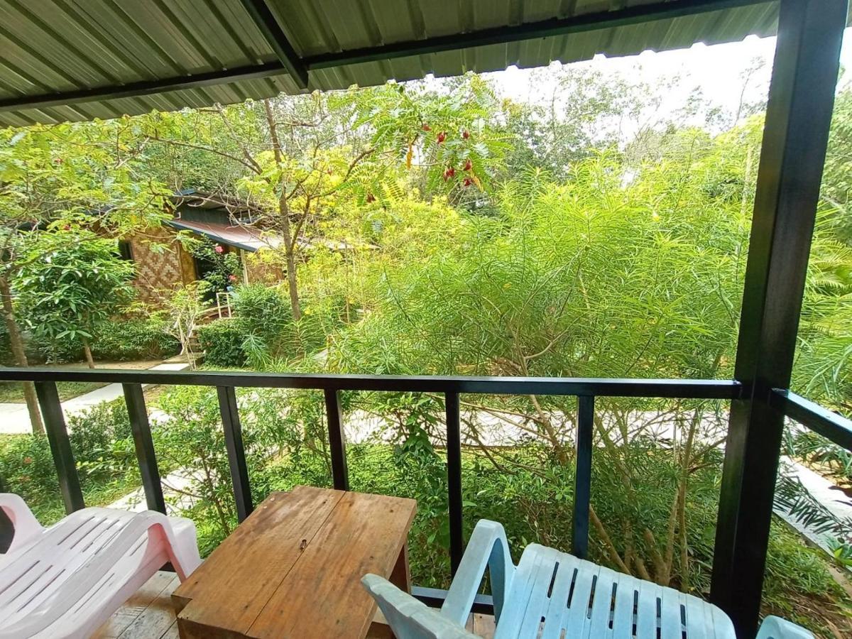 Bamboo Hut Bangalow Ко Моок Екстериор снимка