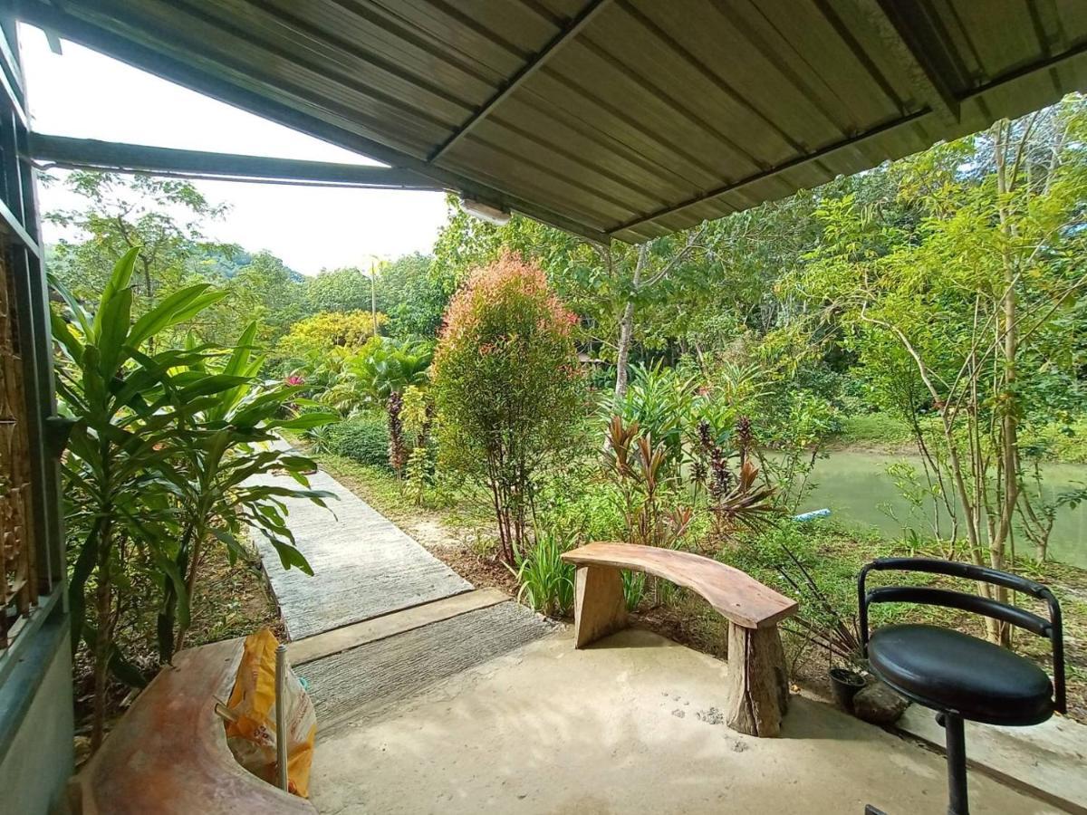 Bamboo Hut Bangalow Ко Моок Екстериор снимка