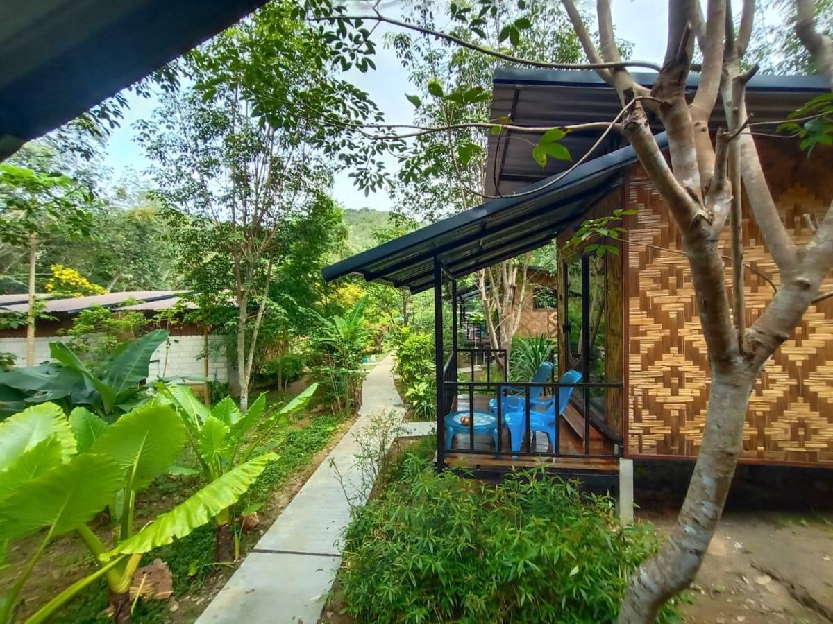 Bamboo Hut Bangalow Ко Моок Екстериор снимка