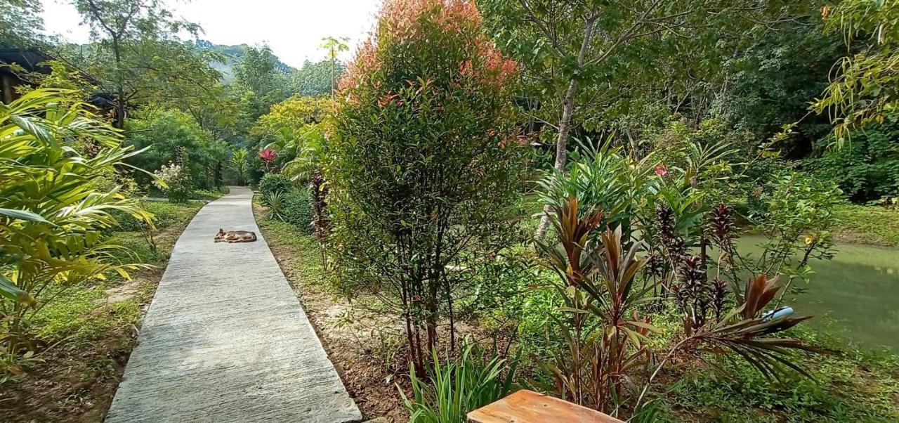 Bamboo Hut Bangalow Ко Моок Екстериор снимка
