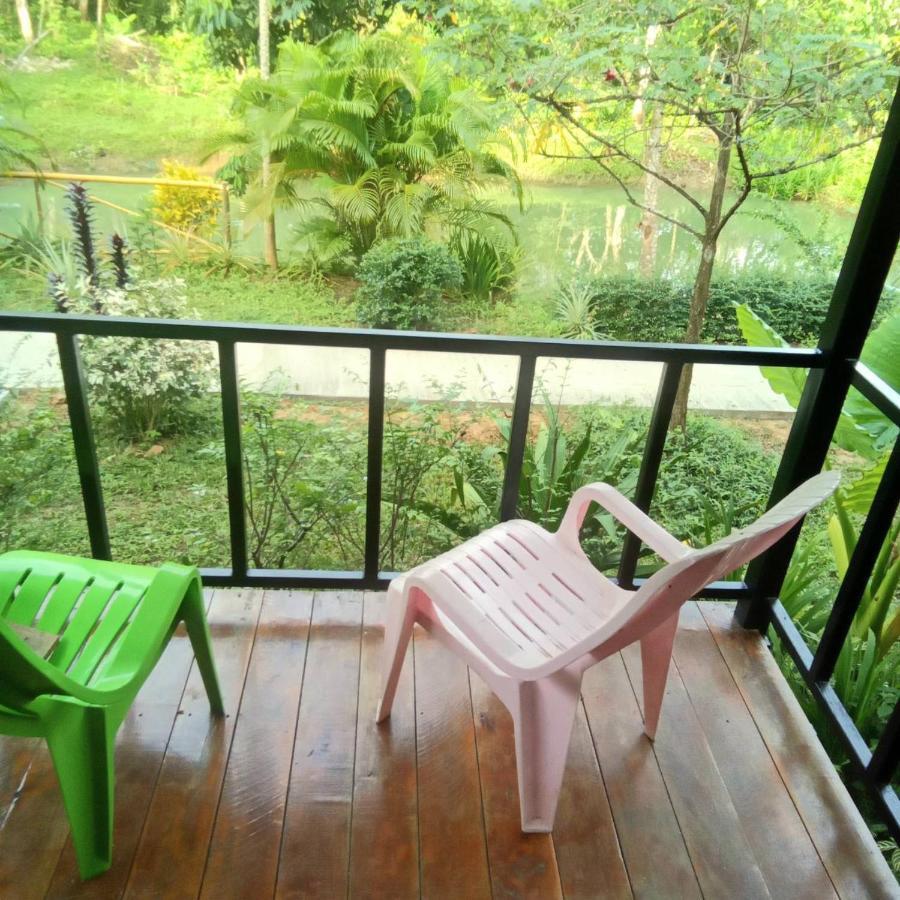 Bamboo Hut Bangalow Ко Моок Екстериор снимка